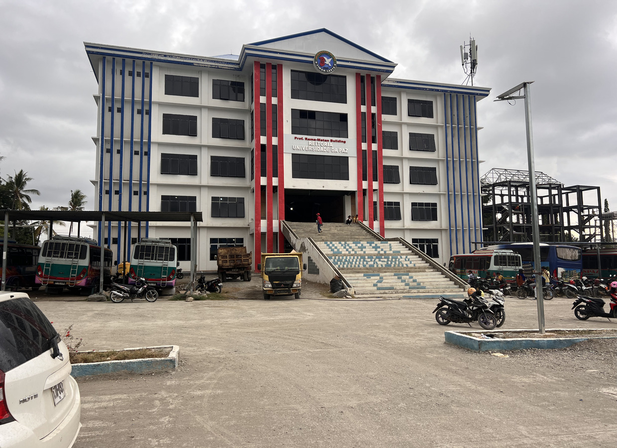 Unpaz college Building